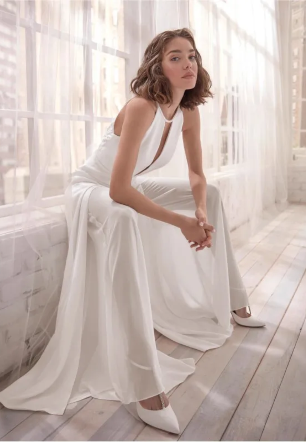 combinaison femme mariage dos nu blanche à col