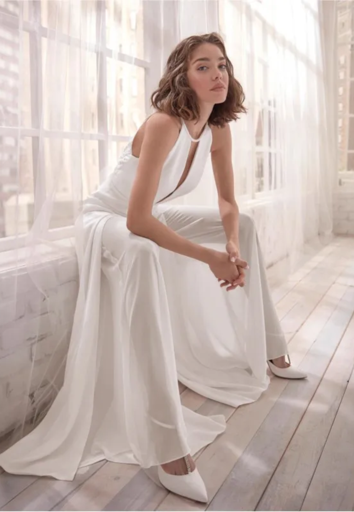 combinaison femme mariage dos nu blanche à col