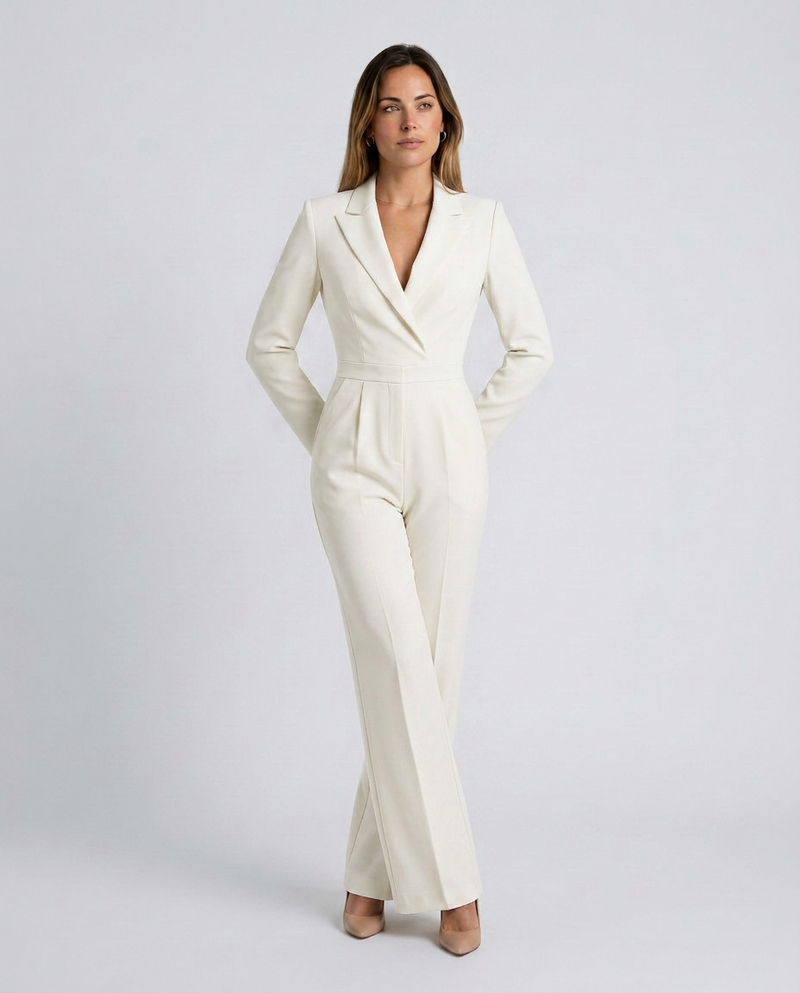 Combinaison pantalon à jambes larges et col à revers