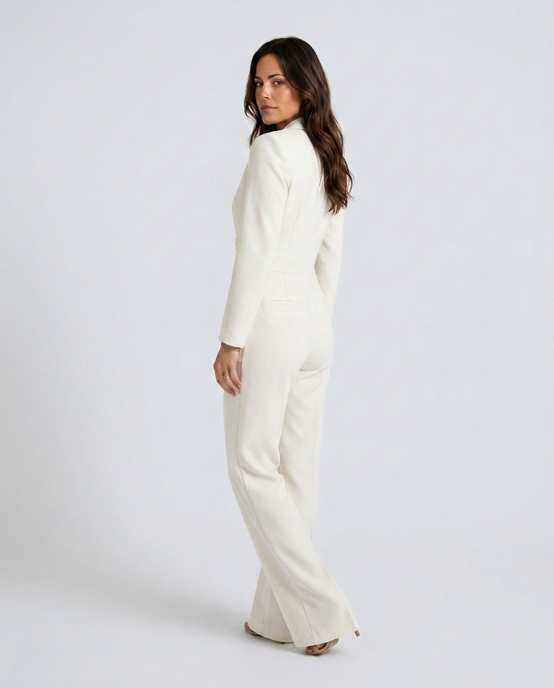 Combinaison pantalon à jambes larges et col à revers
