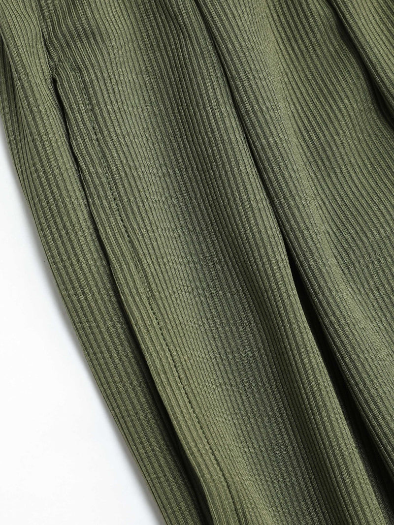 Combinaison pantalon débardeur à col V et jambes larges
