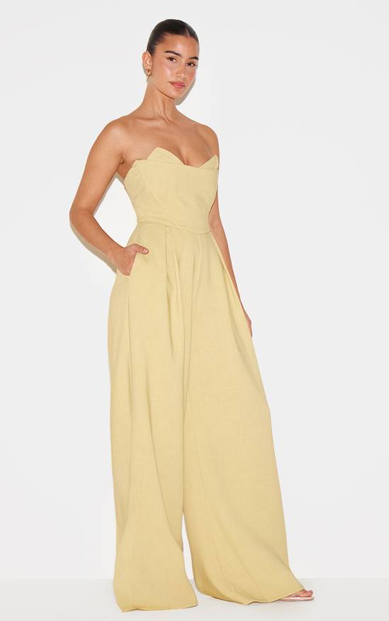 combinaison jaune femme avec dos nu et taille froncée